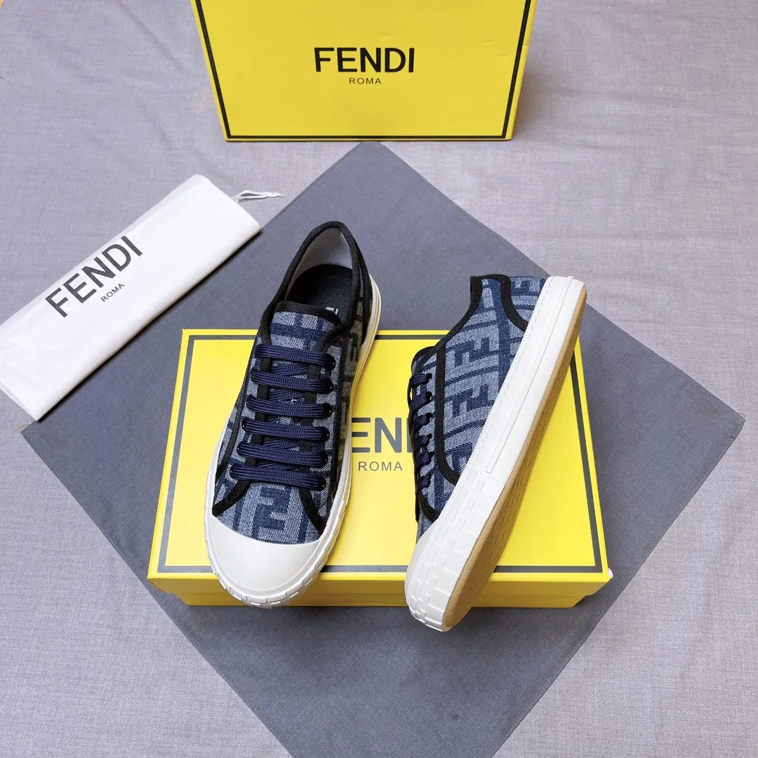 P380 men's shoes 💰Fendǐ Domino sneakers with jacquard FF pattern, embossed FF pattern on the toe, canvas upper, TPU customized outsole Size: 38-45 (customized for 45) No. 018
